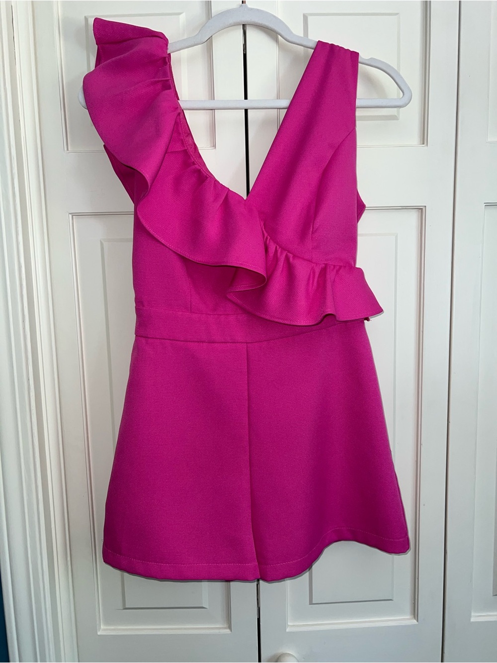 DO+BE Pink Ruffle Romper Small